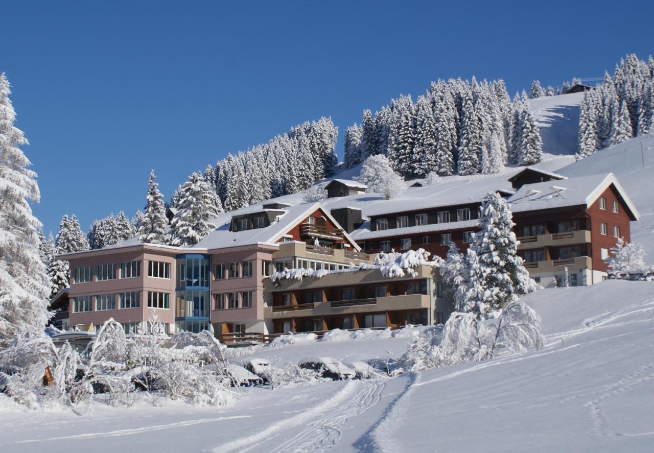 Ferien- Und Familienhotel Alpina อาเดลโบเดิน ภายนอก รูปภาพ